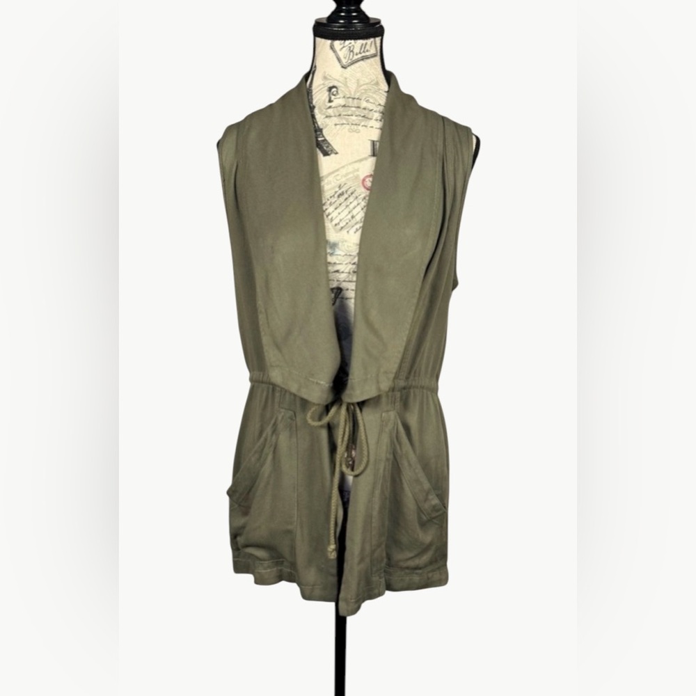 Miami Floral Embroidered Olive Green pocketed Front Tie Vest Size M boho chic